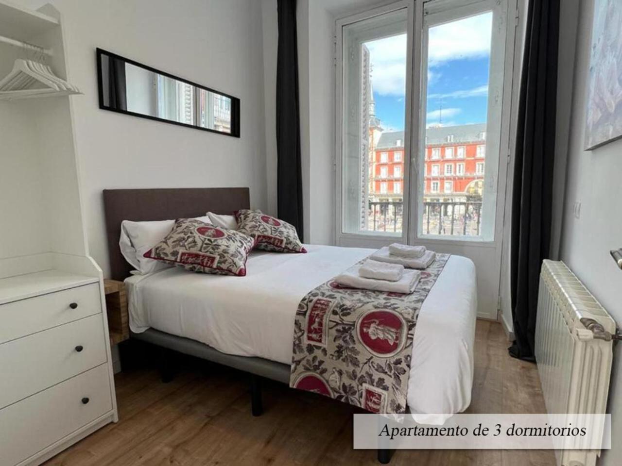 Plaza Mayor Madrid Ngoại thất bức ảnh